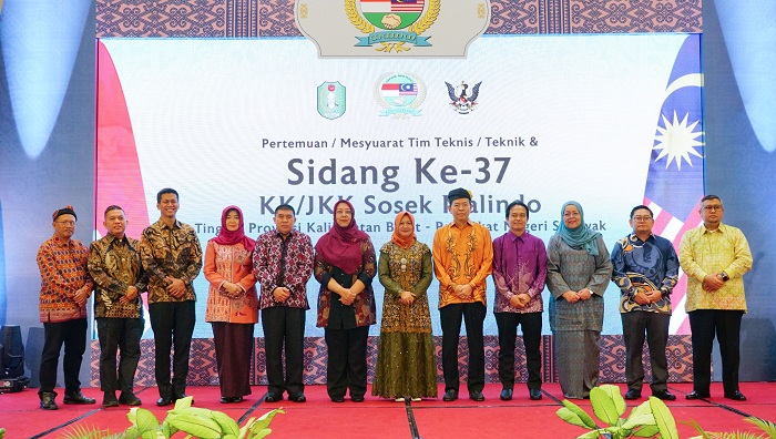 Foto bersama delegasi Indonesia-Malaysia.