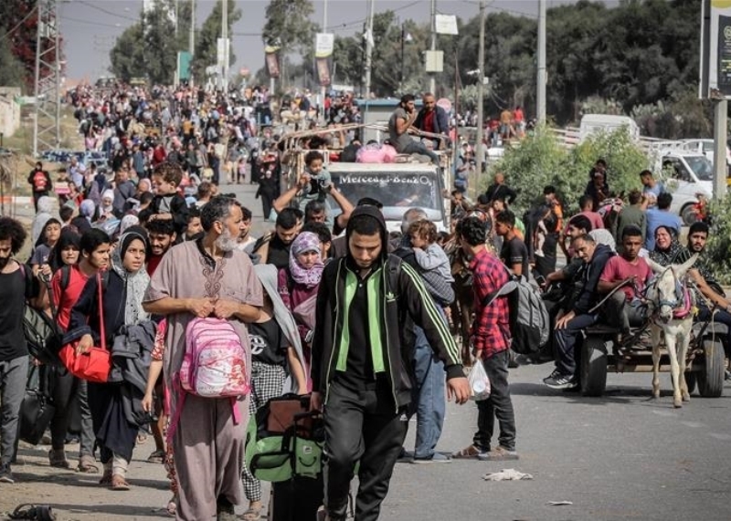 PENGUNGSI: Para pengungsi Palestina yang harus terus berjuang menghindari gempuran tentara Israel sampai hari ini.