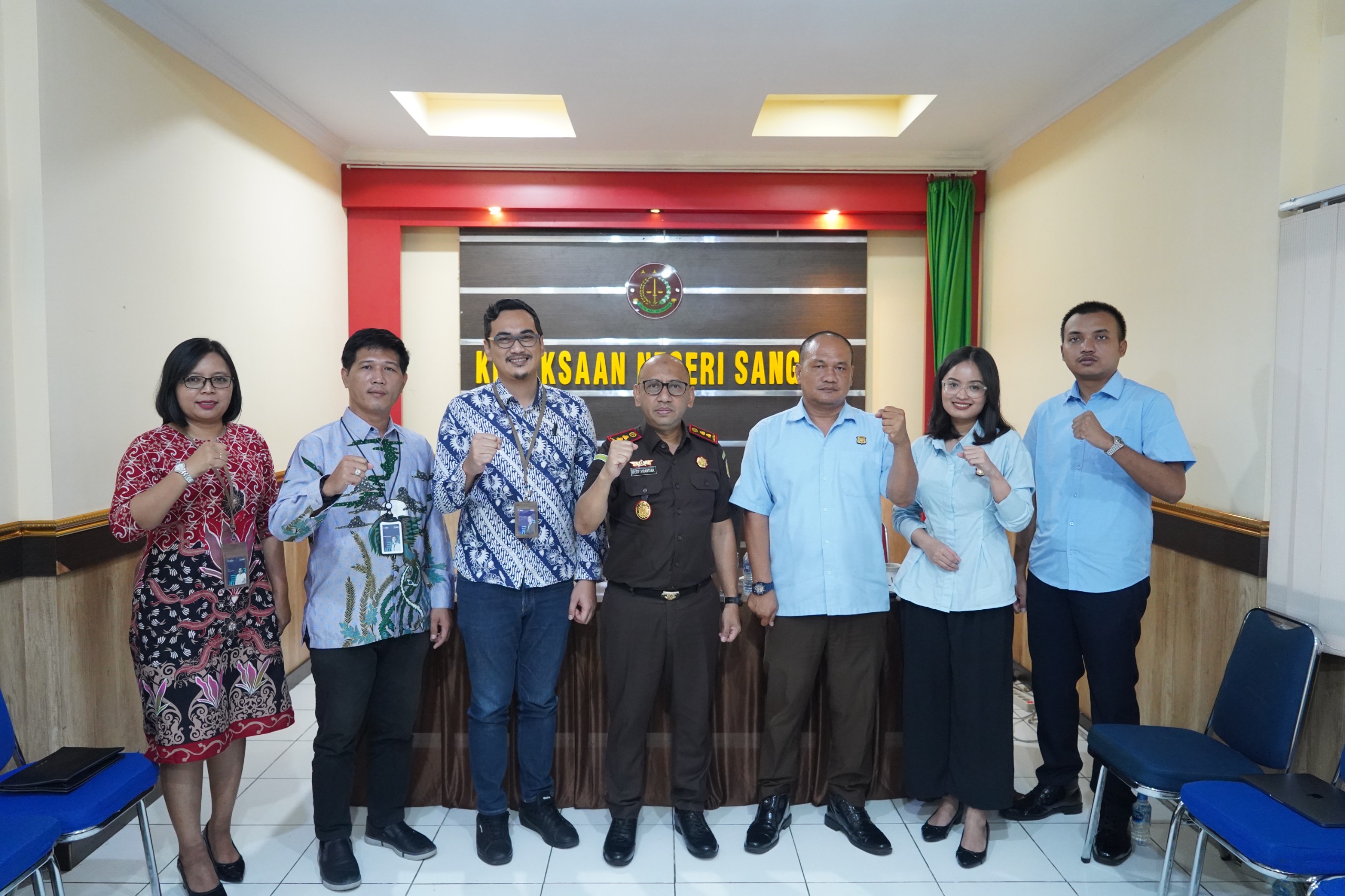 Pertemuan antara Kejari Sanggau dengan BRI Cabang Sanggau terkait kerjasama Bidang Datun, belum lama ini.