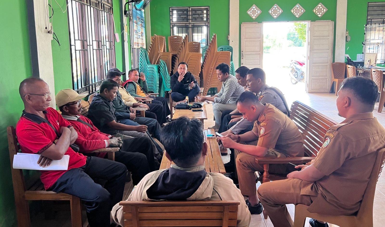 AUDIENSI: Rapat koordinasi rencana audiensi dengan Penjabat Bupati dan DPRD Mempawah.