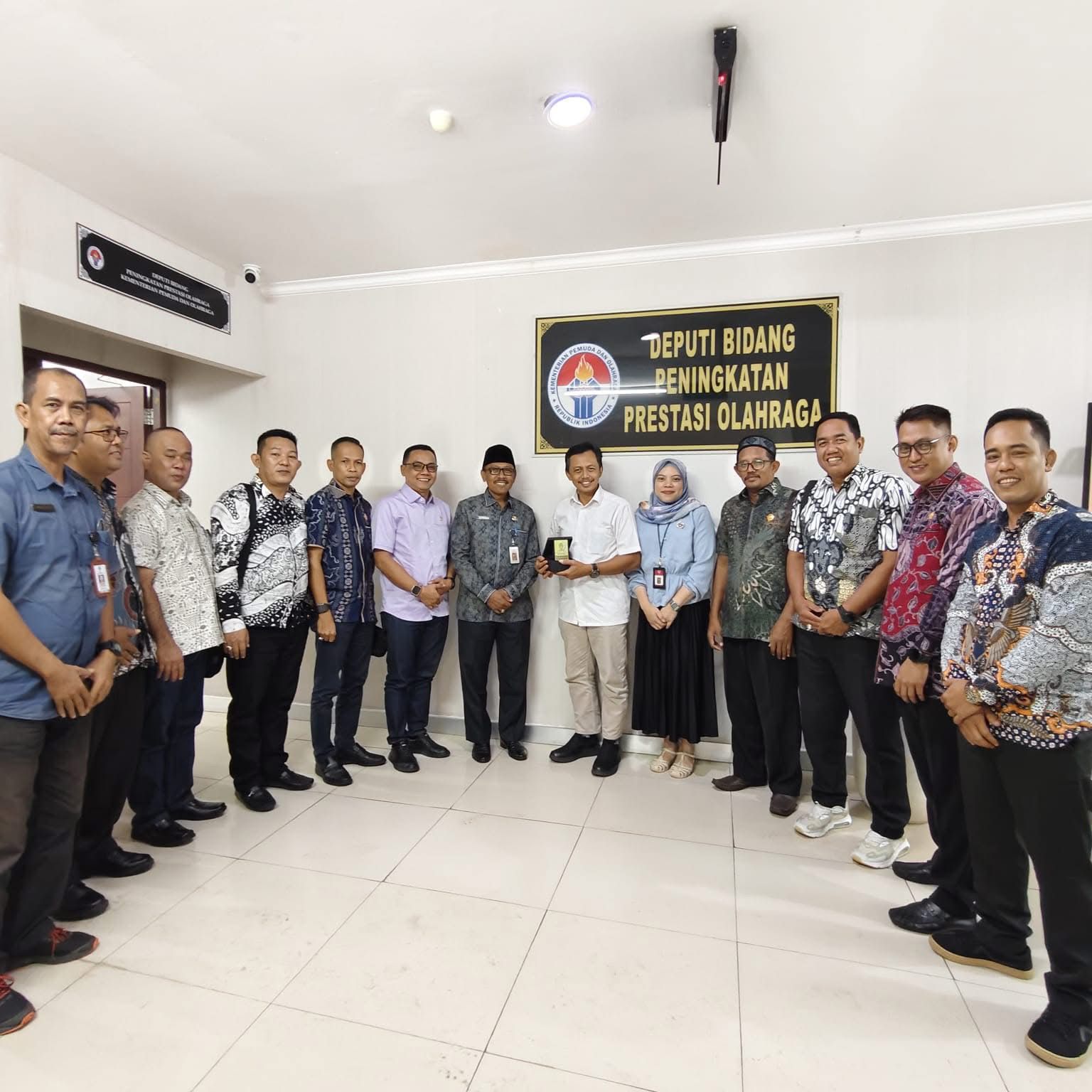 KOORDINASI: Anggota DPRD dan Dispora Ketapang melakukan koordinasi dengan Kemenpora RI terkait pembangunan GOR Indoor Ketapang, beberapa waktu lalu.