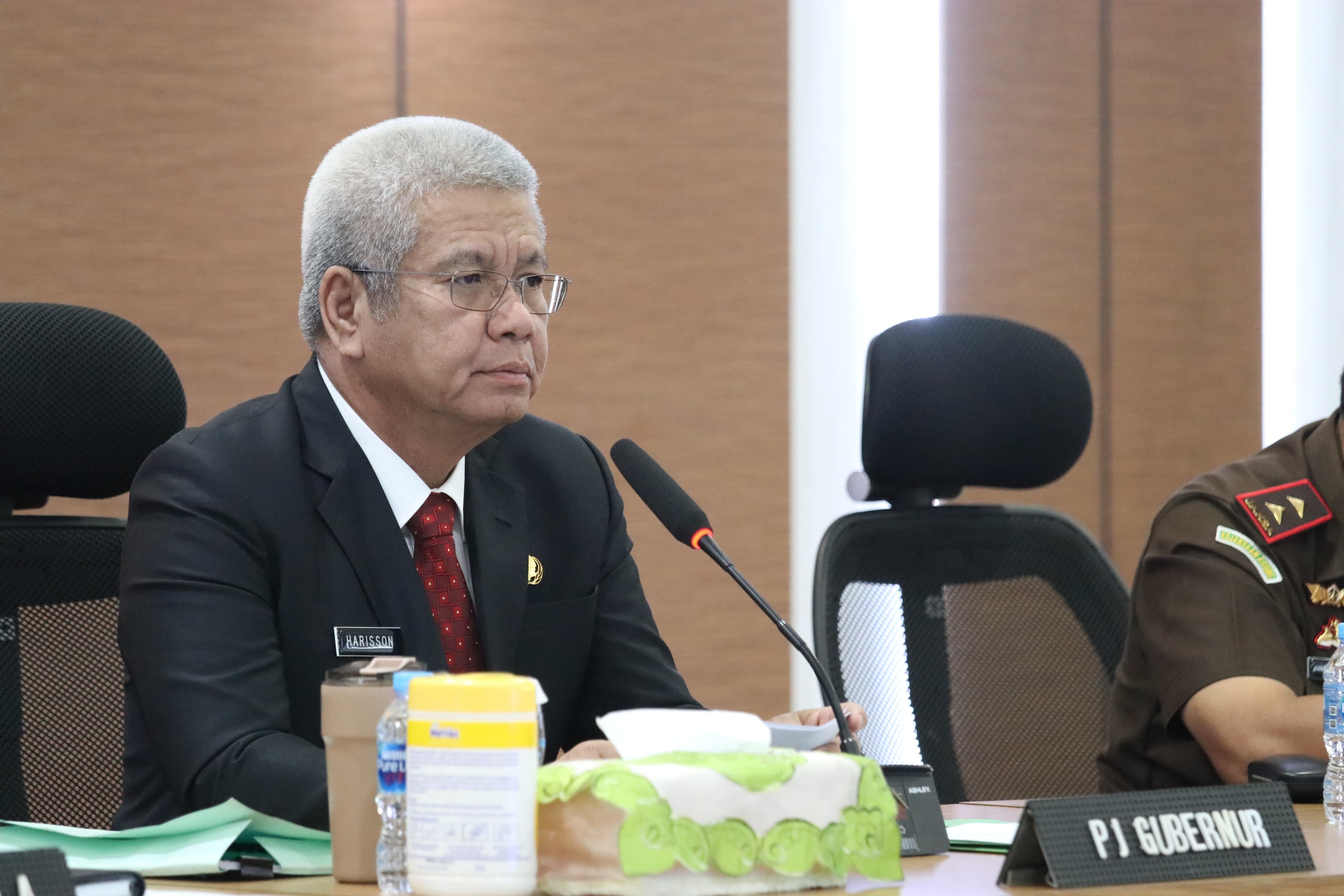 Pj Gubernur Kalbar, Harisson.