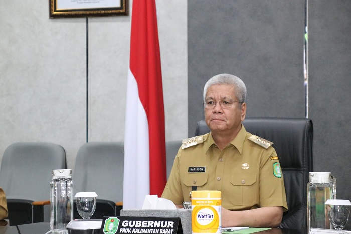 RAKOR: Pj Gubernur Harisson saat mengikuti&nbsp;Rakor&nbsp;inflasi mingguan&nbsp;yang dipimpin Mendagrisecara&nbsp;daring&nbsp;dari&nbsp;DAR,&nbsp;Kantor Gubernur, Senin (9/12).