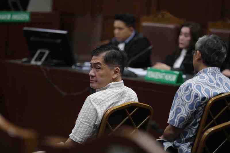Budi Said selaku pengusaha yang terkait kasus dugaan korupsi jual beli logam mulia emas PT Antam Tbk. (Antam) di ruang sidang Pengadilan Tindak Pidana Korupsi (Tipikor), Jakarta, Selasa (13/12).