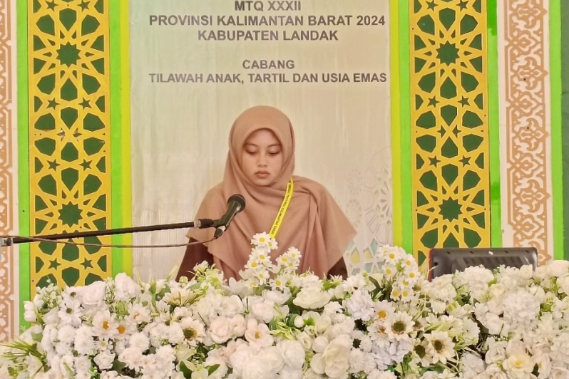 UNJUK KEBOLEHAN: Para Peserta cabang lomba Hifzil Quran 1 dan 5 Juz Ma&rsquo;attilawah unjuk kebolehan dalam babak final MTQ ke-32 tingkat Provinsi Kalimantan Barat di Kabupaten Landak.