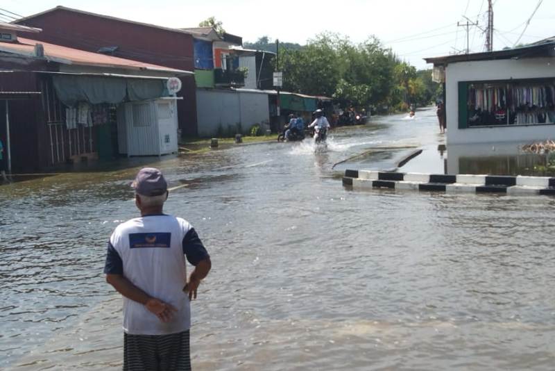 BANJIR: Kondisi banjir rob di Kabupaten Kayong Utara, Provinsi Kalimantan Barat.