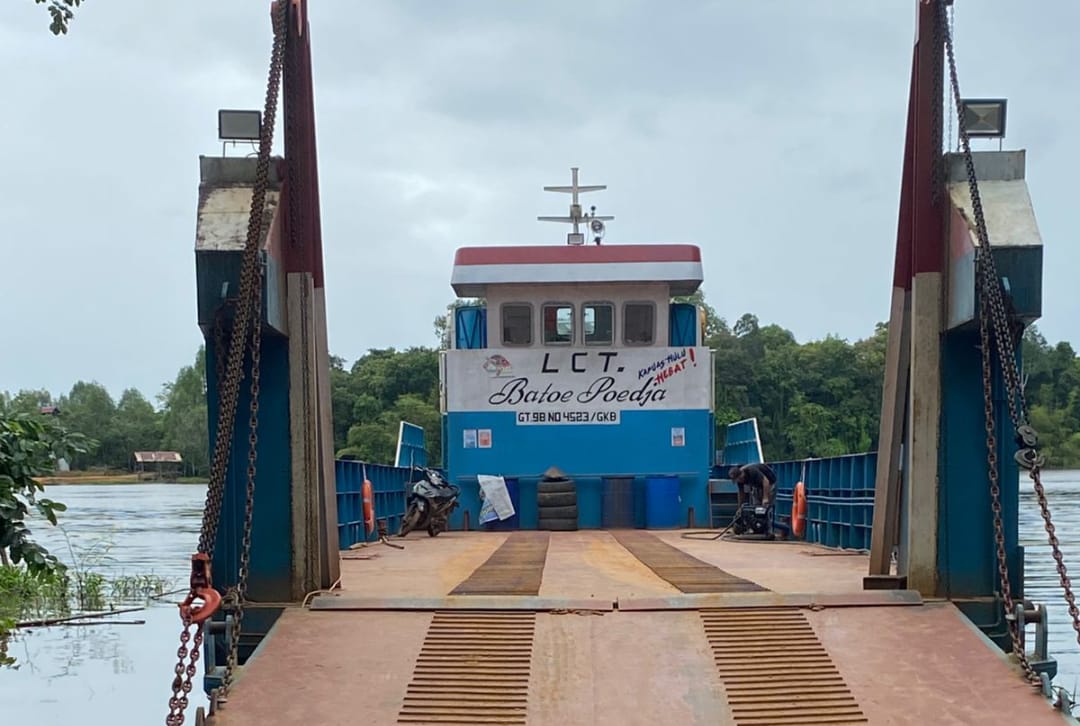 BERALIH : Kapal Batoe Poeja yang dibeli oleh PD Uncak Kapuas status awalnya digunakan untuk mengangkut penumpang, kini sudah beralih untuk mengangkut barang.