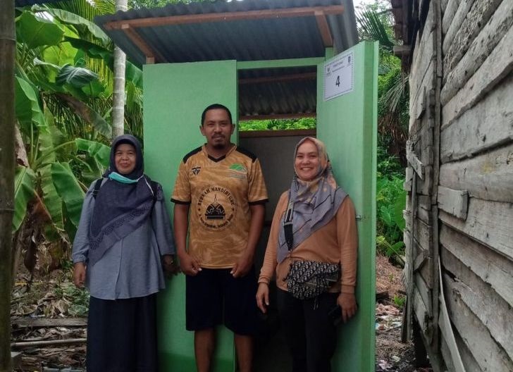 BANGUN TOILET: Baznas Kota Singkawang telah membangun 15 unit toilet sehat pada tahun ini.