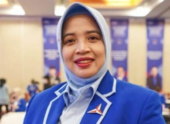 Ermin Elviani, SH