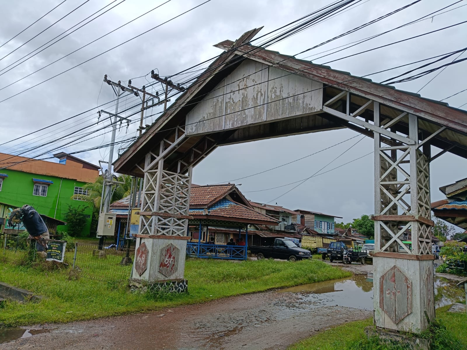 KUMUH: Terminal Kota Putussibau terlihat sudah kumuh dan tak terurus oleh Pemkab Kapuas Hulu.