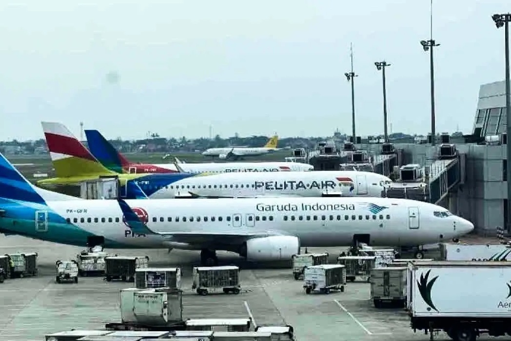PESAWAT: Arsip foto Pesawat Garuda Indonesia dan Pelita Air di Bandara Internasional Soekarno Hatta Tangerang, Banten.