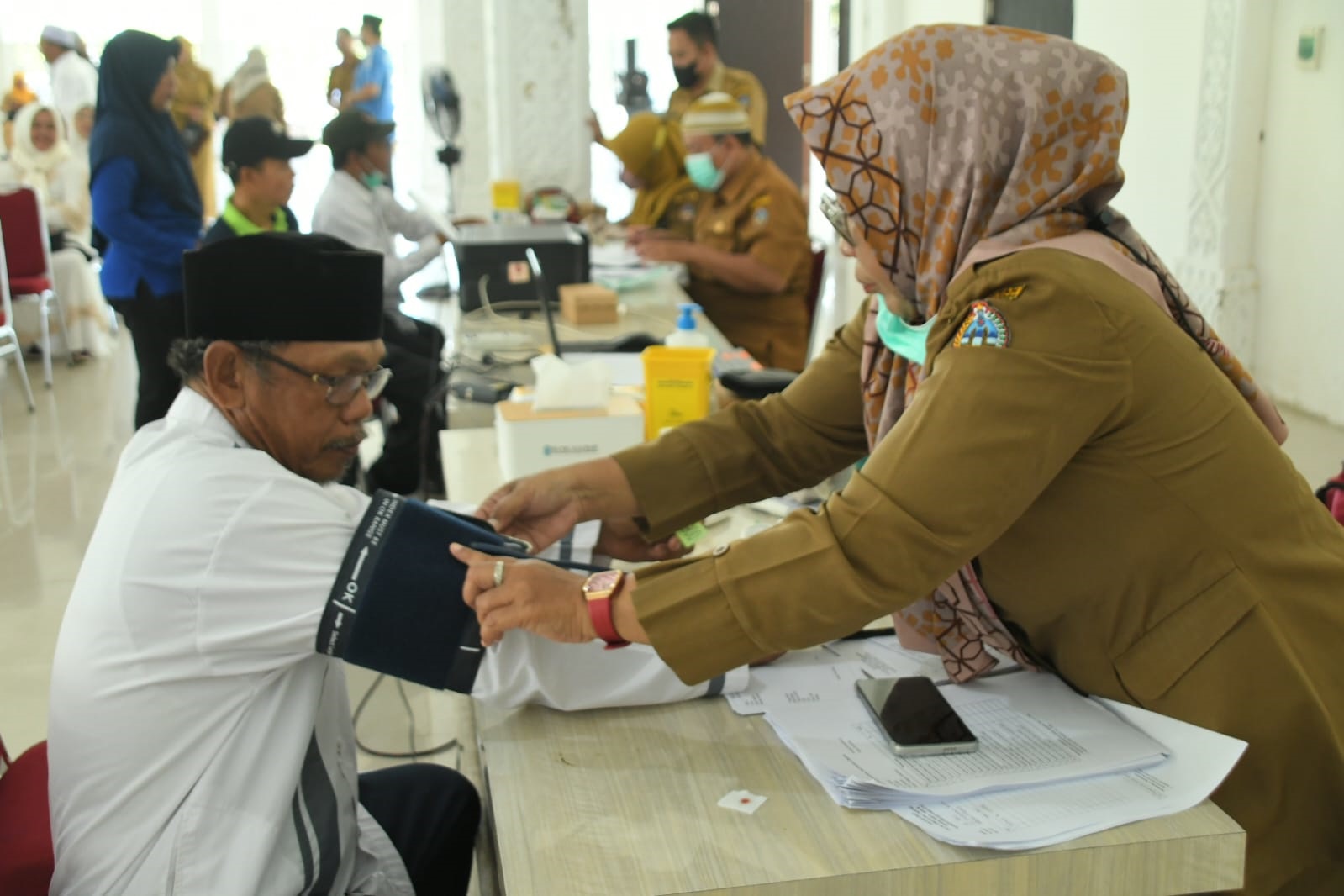 MCU: Pembinaan Kesehatan dan Medical Check Up (MCU) bagi calon jemaah haji Kayong Utara.