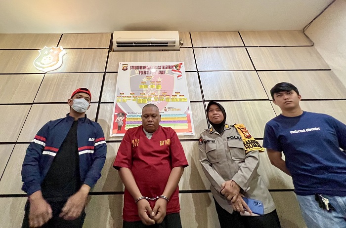 PENCABULAN: Satreskrim Polresta Pontianak menggelar konferensi pers terkait pengungkapan kasus pencabulan anak di bawah umur, Rabu (8/1).