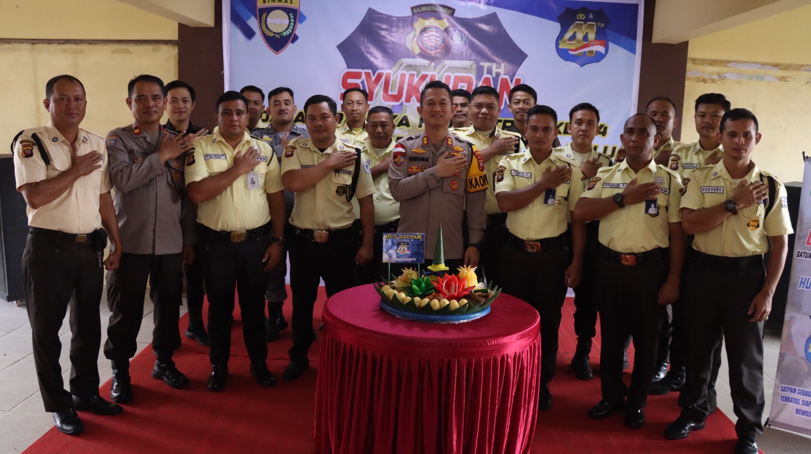 SATPAM : Syukur hari Satpam ke 44 di Polres Kapuas Hulu.