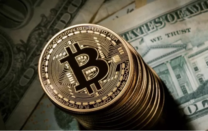 Ilustrasi bitcoin, salah satu mata uang kripto yang popularitasnya terus menanjak.