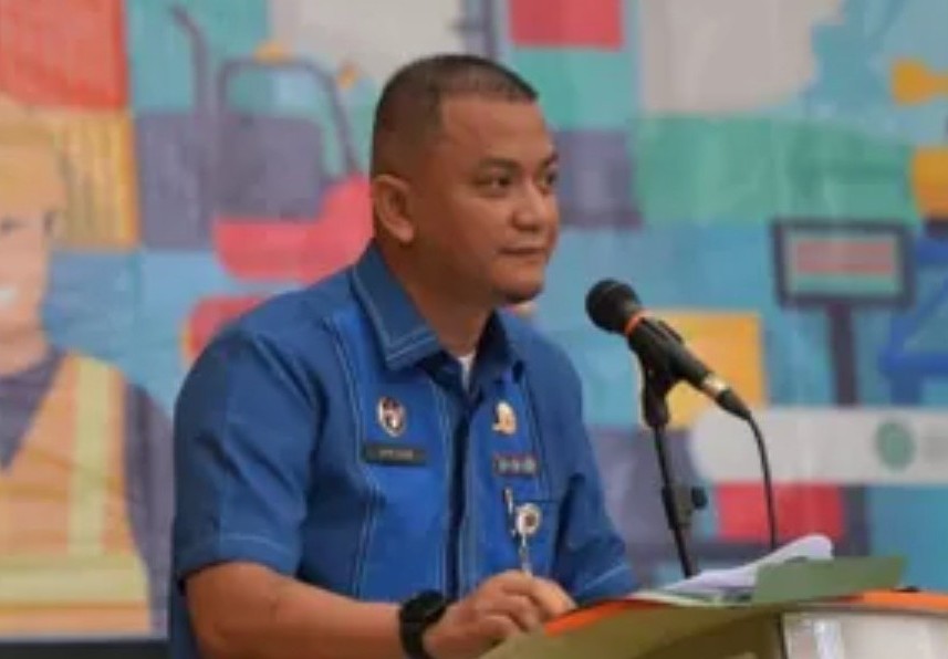 Kepala Kantor Unit Penyelenggara Pelabuhan (KUPP) Kelas III Teluk Batang, Aksar.