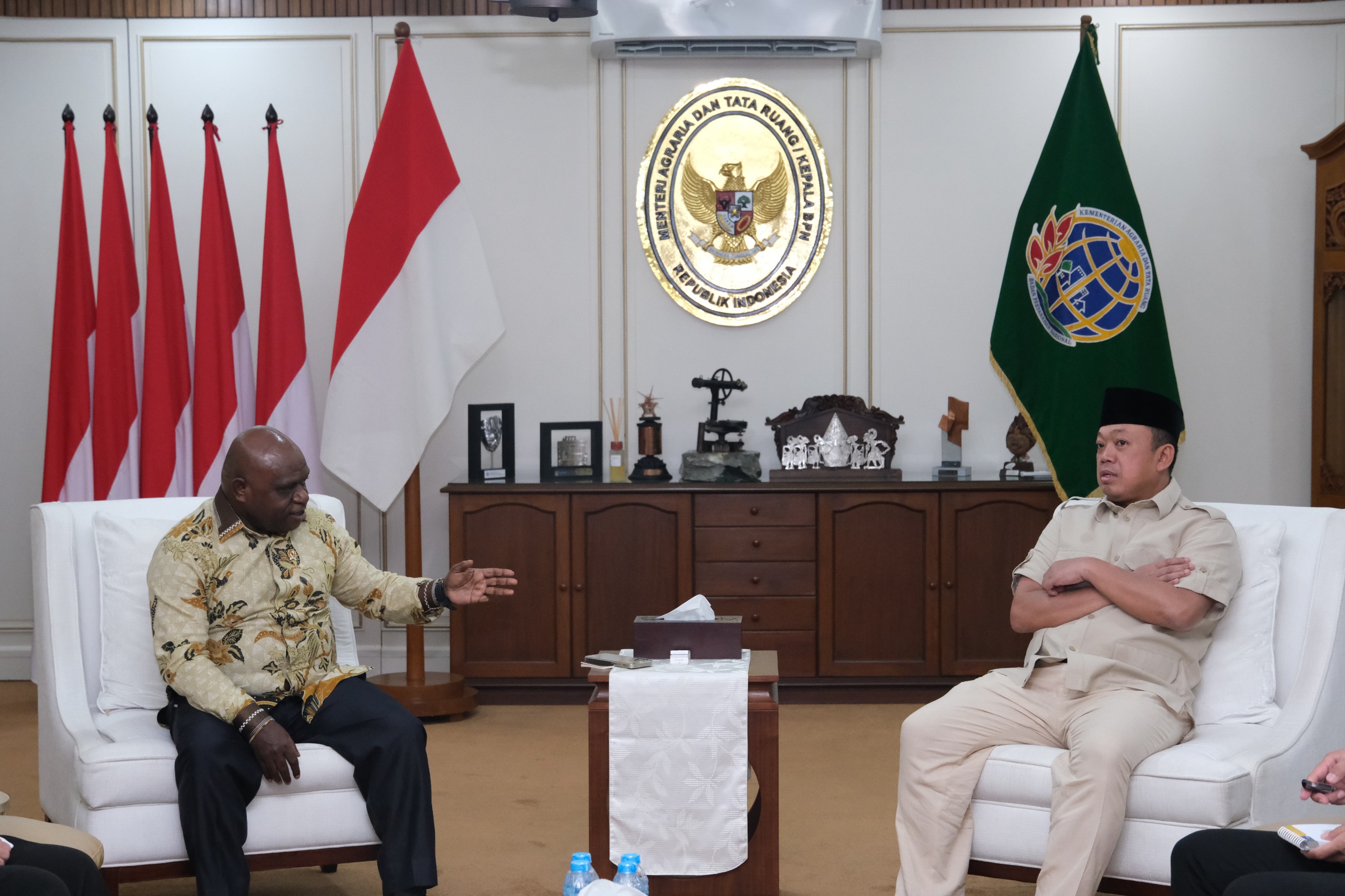 Pertemuan antara Menteri ATR/Kepala BPN, Nusron Wahid, dengan Menteri HAM, Natalius Pigai.
