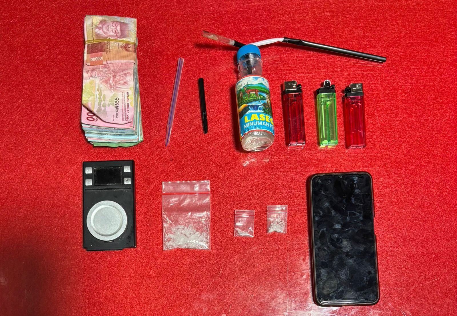 Sejumlah barang bukti yang berhasil diamankan.