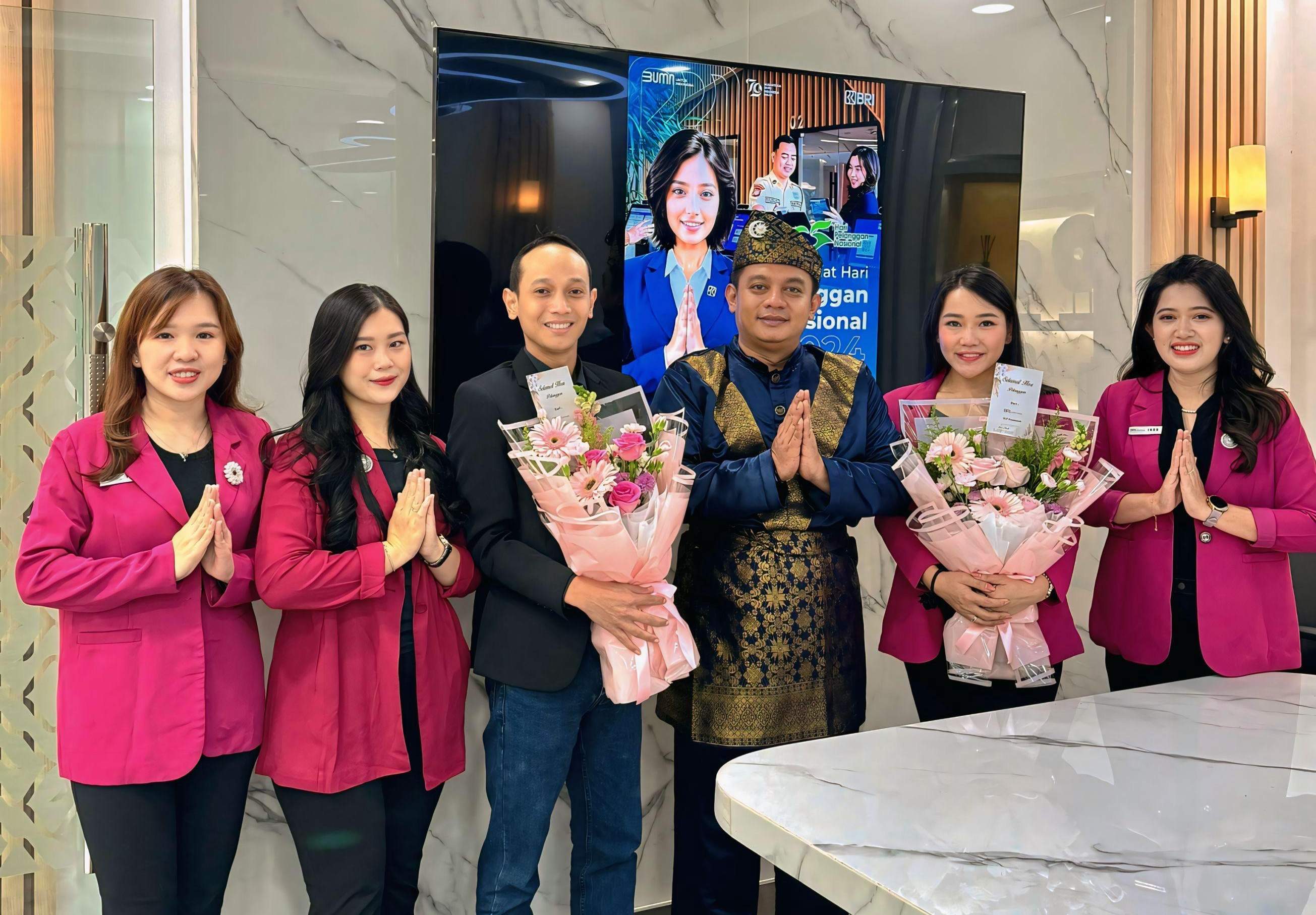 BRI BO Pontianak berperan sebagai Financial Partner, yang melayani segala kebutuhan perbankan nasabah dan memberikan solusi  pengelolaan Wealth Management.