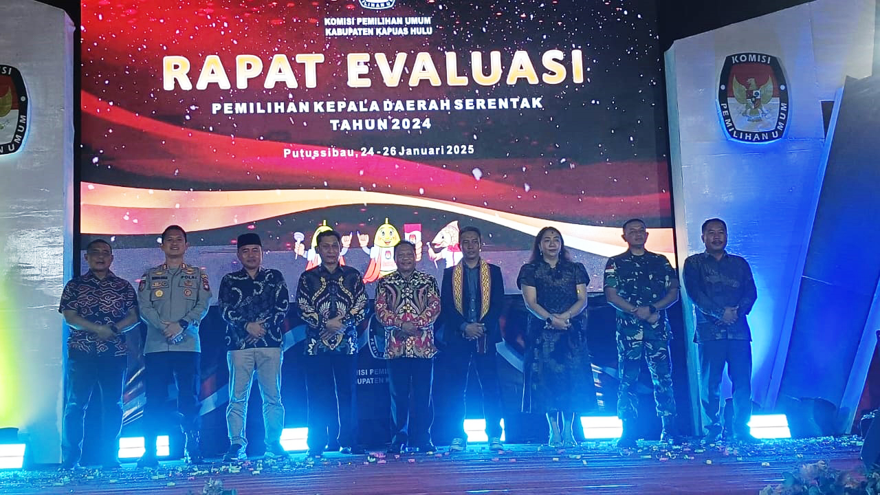 EVALUASI: Rapat evaluasi Pilkada Kapuas Hulu yang dilaksanakan KPU Kapuas Hulu.