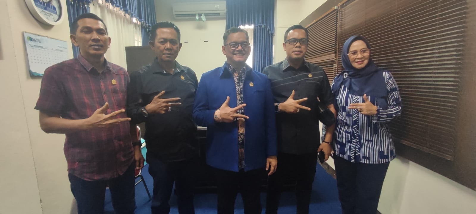 Fraksi PAN DPRD Kalbar menggelar jumpa pers terkait anggaran jalan Pesaguan-Kendawangan-Ketapang yang harus diprioritaskan dan diperhatikan Pemerintah Provinsi Kalbar (Dinas PUPR).