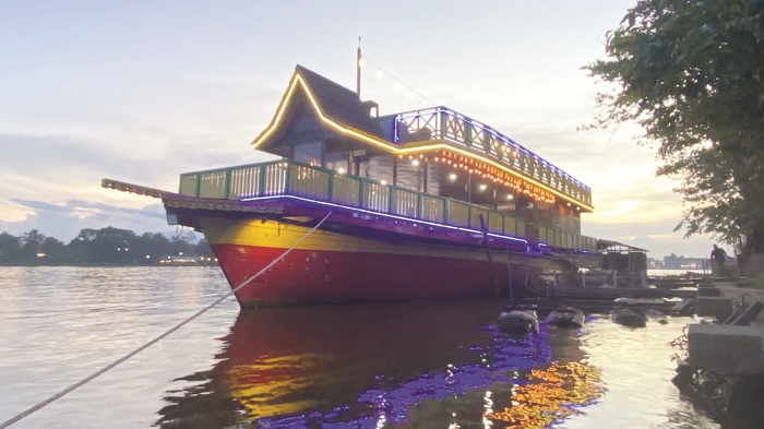 SIAP : Kapal Bidar Pelangi Zubair kini siap mengarungi Sungai Kapuas dan Sungai Melawi.
