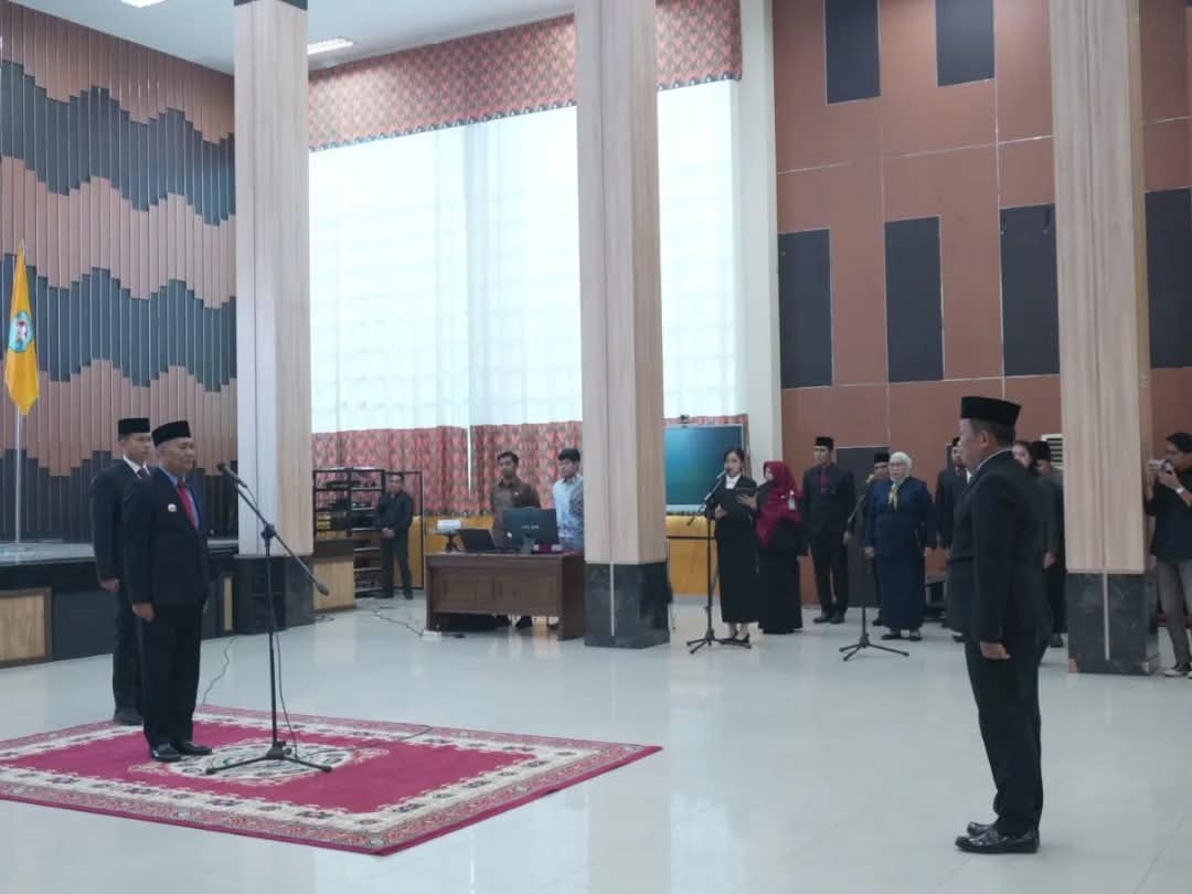Pj Bupati Kubu Raya, Syarif Kamaruzaman menjadi spektur Upacara dalam peringatan HUT ke-68 Pemprov Kalbar, Jumat (31/1) di Aula Praja Utama Kantor Bupati Kubu Raya.