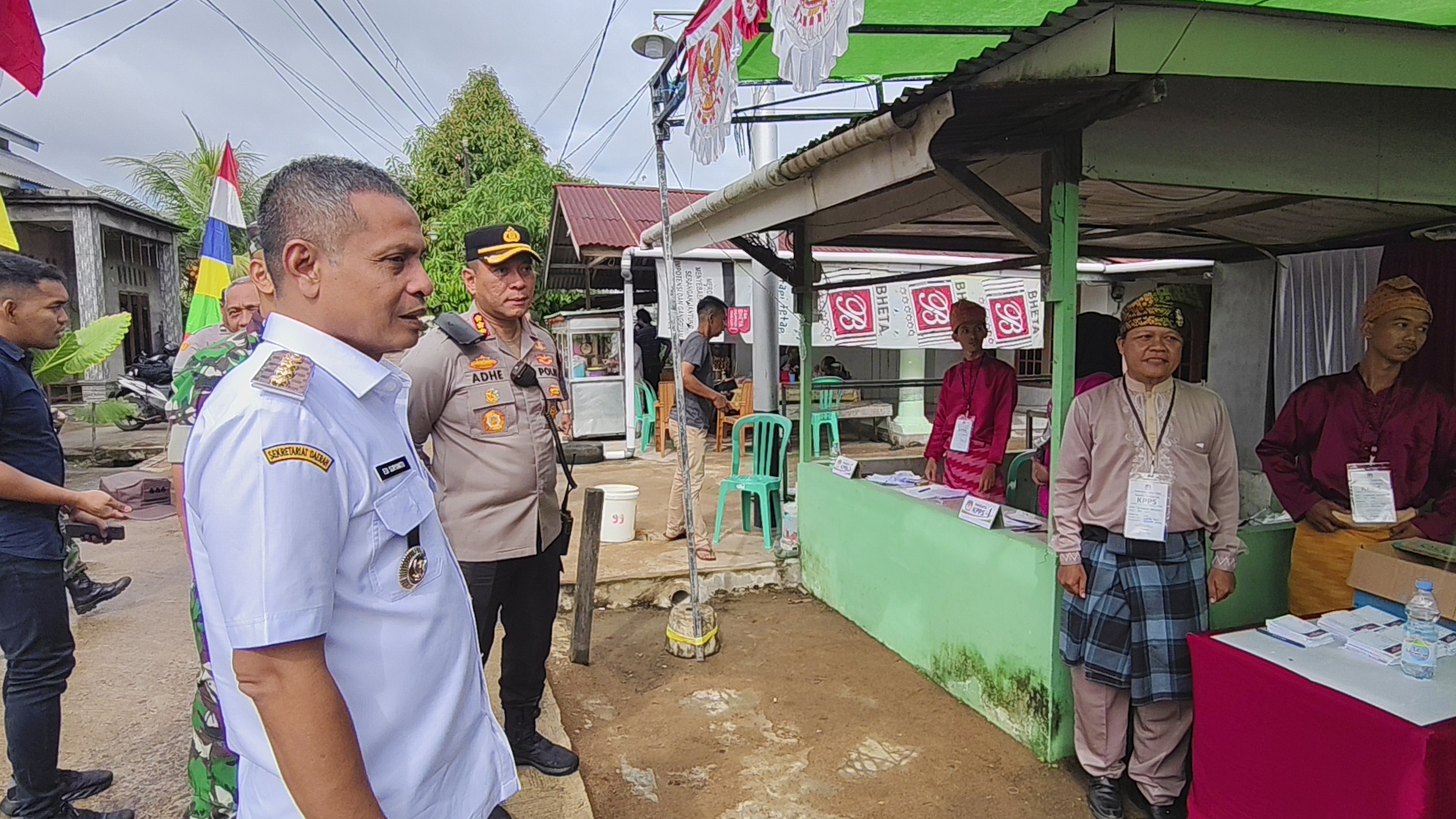 TPS: Pj Wali Kota Edi Suryanto memantau langsung ke sejumlah TPS untuk memastikan pelaksanaan Pilkada serentak berjalan lancar dan aman.
