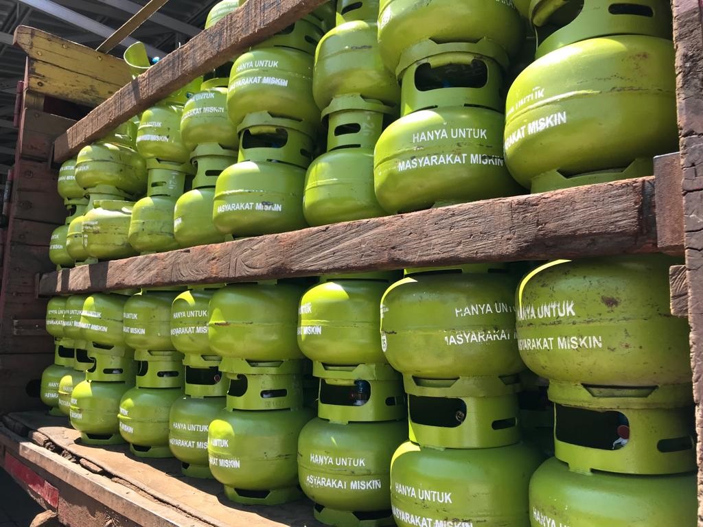 GAS SUBSIDI: Ilustrasi tumpukan LPG 3 kilogram siap didistribusikan oleh Pertamina Patra Niaga.