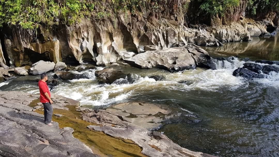 Kolam Bunga Lita di Kapuas Hulu.