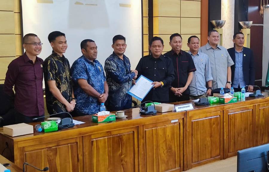 DPRD Kabupaten Kapuas Hulu, DPRD Provinsi Kalbar  dan Dinas Perindustrian, Perdagangan, Energi dan Sumber Daya Mineral Kalbar mengadakan pertemuan pada Selasa(4/2) di Gedung DPRD Kalbar.