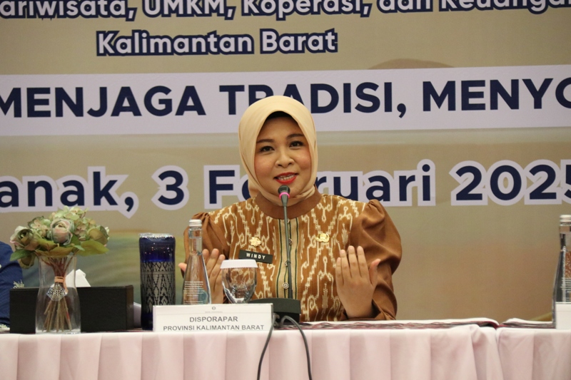 Windy Prihastari Harisson saat konfrensi pers Saprahan Khatulistiwa 2025 di Kantor Perwakilan BI Kalbar.
