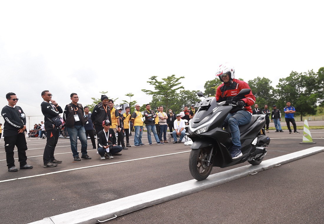 500 bikers pemilik Honda PCX pertemuan Joan Mir dan Luca Marini, dua pebalap MotoGP.