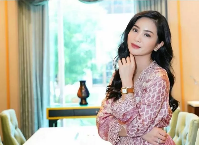 Bunga Zainal.