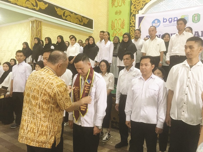 PENGUKUHAN : Suasana pengukuhan guru penggerak di rumah Majelis Adat Budaya Melayu Kabupaten Sintang, Kamis (6/2).