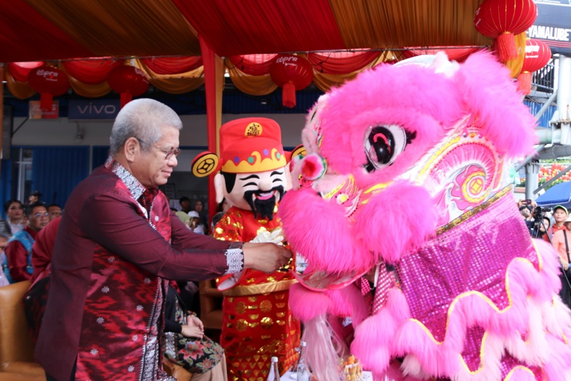Penjabat Gubernur Kalimantan Barat Harisson menghadiri pembukaan pekan promosi dan kuliner menjadi rangkaian pembuka Festival Cap Go Meh 2576 Kongzili.&nbsp;