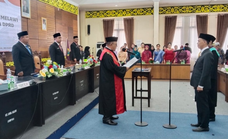 Sidang paripurna pengambilan sumpah janji Pimpinan DPRD Kabupaten Melawi masa jabatan 2024-2029, Kamis (6/2).