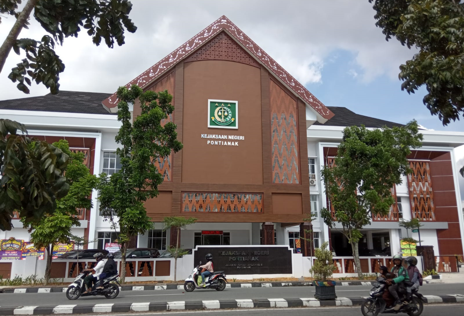 Gedung Kantor Kejaksaan Negeri Pontianak.