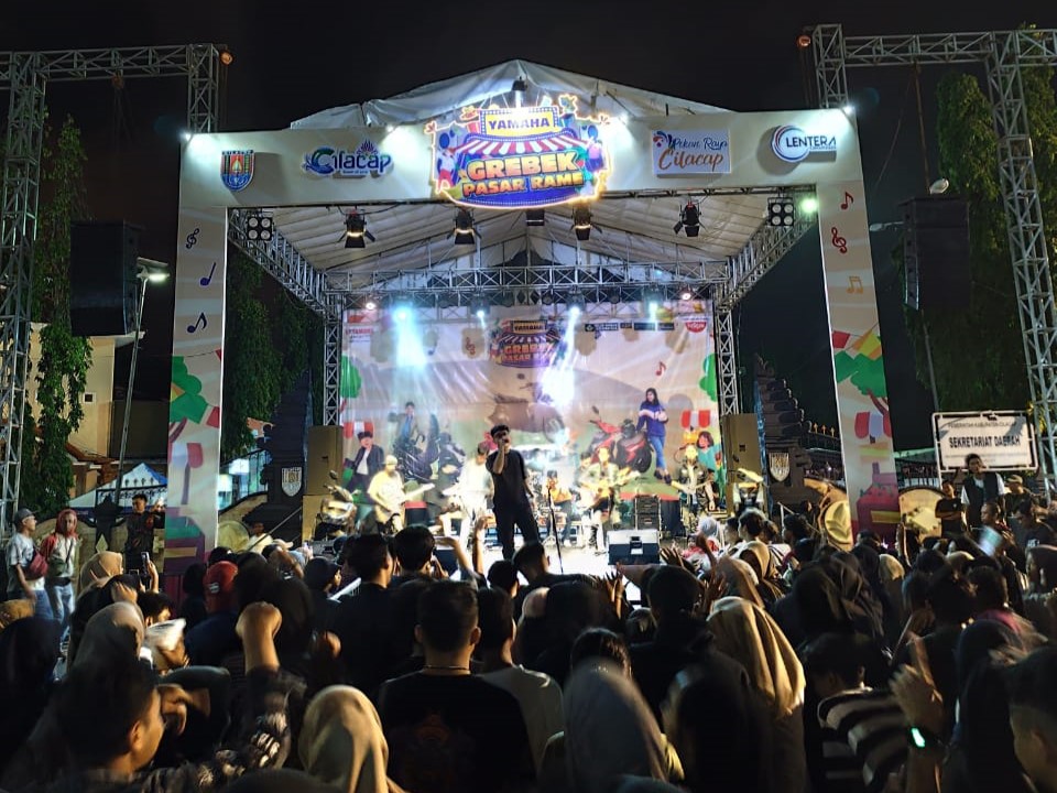 Event Yamaha Geber (Grebek Pasar Rame) di Cilacap, Jawa Tengah.