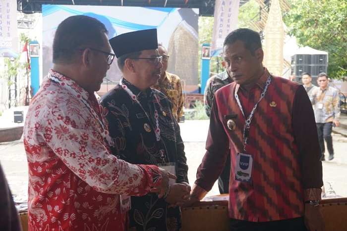 SAPRAHAN : Pj. Bupati Mempawah menghadiri event Saprahan Khatulistiwa.