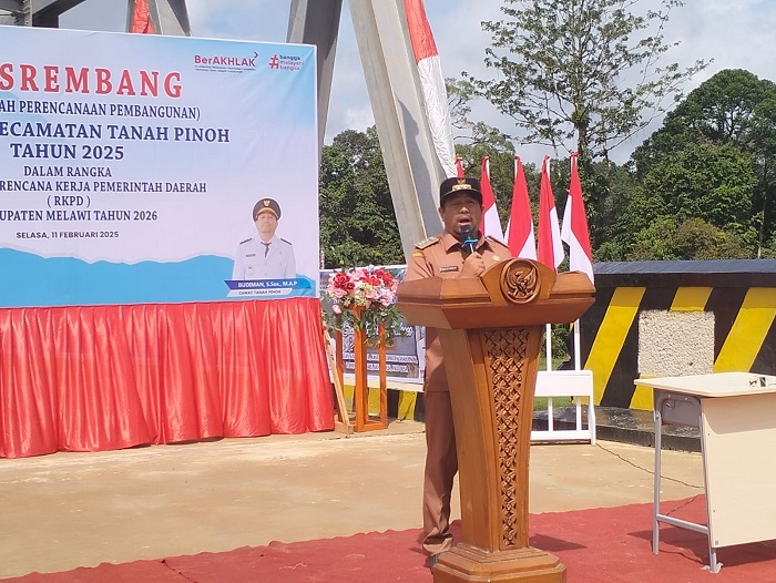 MUSRENBANG : Budiman, Camat Tanah Pinoh, saat memberikan sambutan dalam kegiatan Musrenbang Tahun Anggaran 2025.
