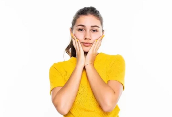 Ilustrasi remaja perempuan beranjak pubertas.