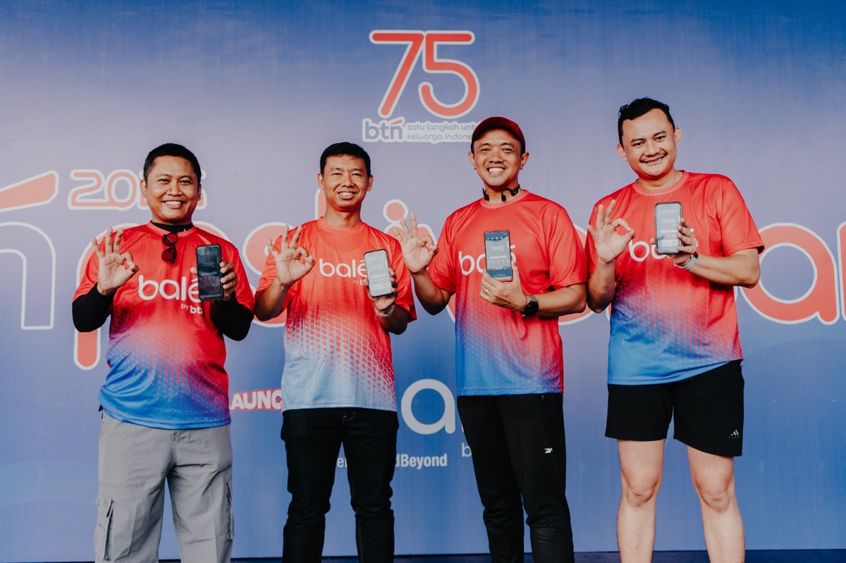 Jajaran pimpinan BTN, Imron (DBM Business BTN Syariah), Ruli Ghazali (BM BTN syariah), Ardityas Dwi Atmoko (Branch manager BTN), Dafit Dwi Prabowo (DBM Business BTN Pontianak) memperkenalkan BALE