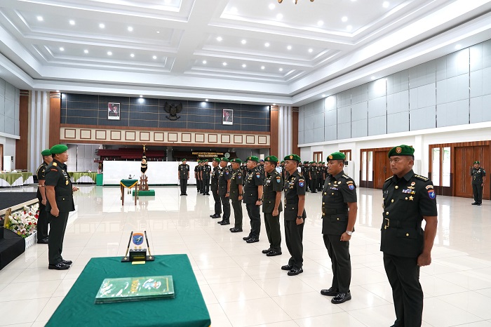 SERTIJAB: Pangdam XII/Tanjungpura, Mayjen TNI Jamallulael memimpin Sertijab sejumlah pejabat di lingkungan Kodam, Sabtu (15/2).