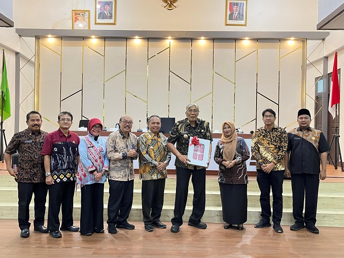 RPJMD: Jajaran Forkompinda Kabupaten Sintang saat menerima hasil pemeriksaan kinerja terhadap pelaksanaan RPJMD Kabupaten Sintang di gedung Inspektorat Provinsi Kalbar.