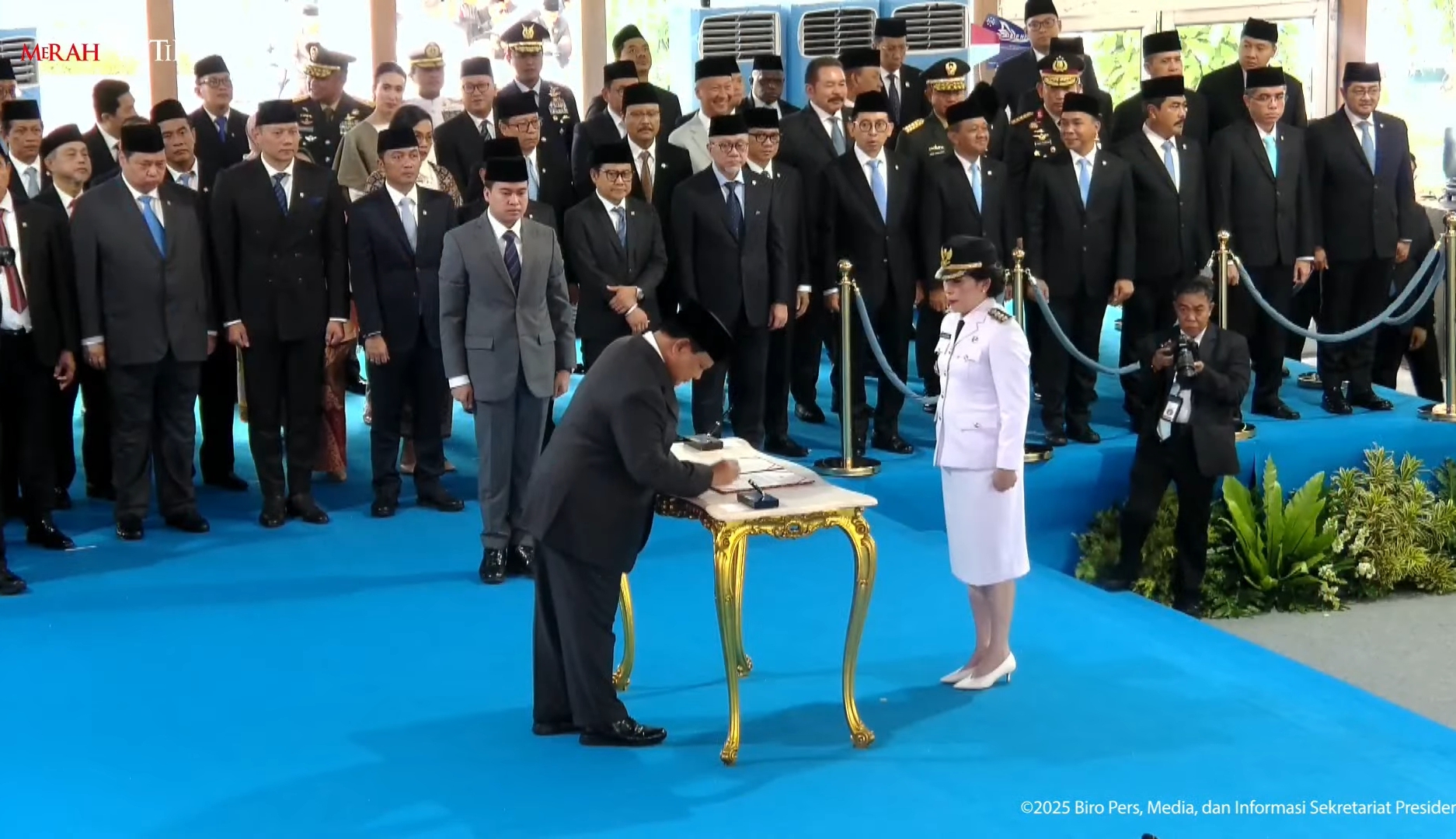 Wali Kota Singkawang Tjhai Chui menjadi perwakilan 961 kepala daerah yang dilantik Presiden Prabowo di Istana Negara, Jakarta Pada Kamis (20/2/2025).