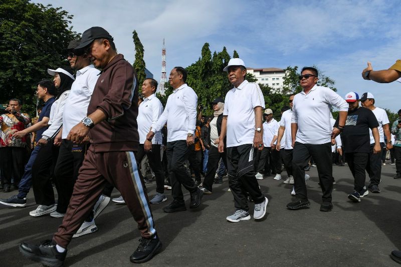 Sejumlah kepala daerah terpilih mengikuti pengarahan dan gladi pelantikan kepala daerah di kawasan Monas, Jakarta, Selasa (18/2/2025).