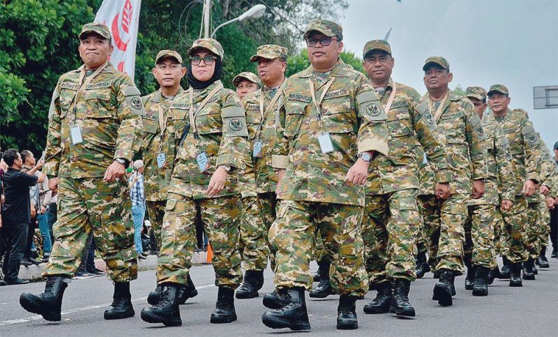 Kepala daerah berseragam Komcad saat mengikuti retret di Akmil, Magelang, Jawa Tengah.
