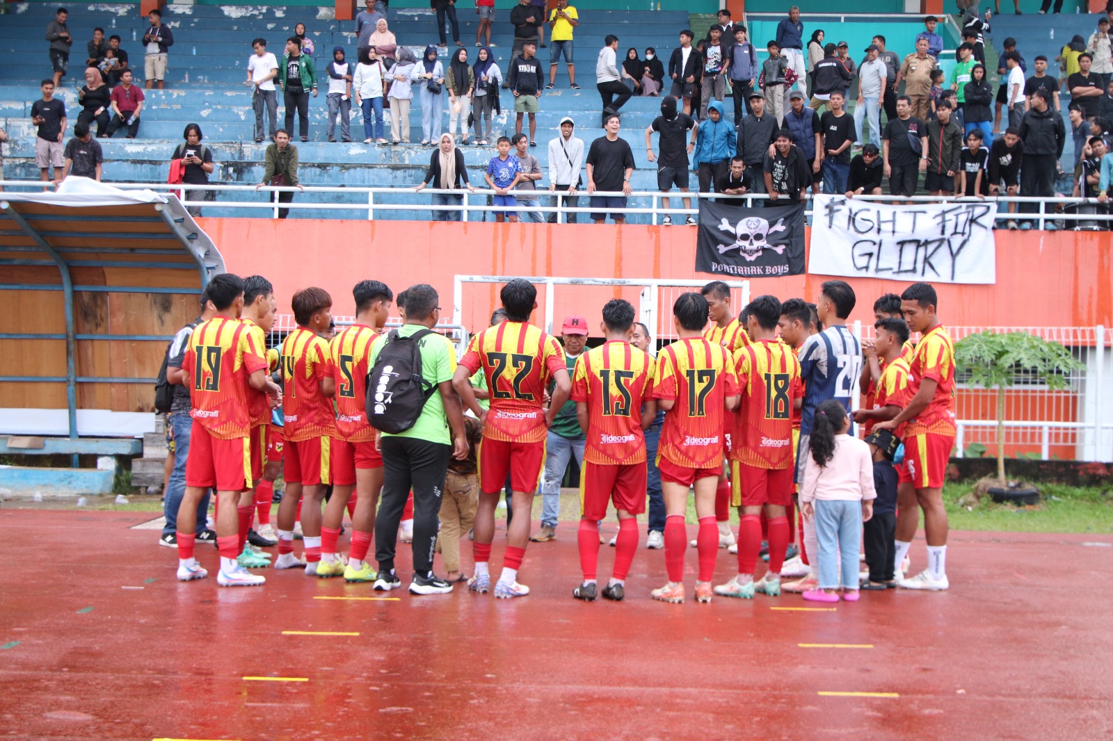 Skuad Persipon pasca laga melawan Gabsis Sambas.