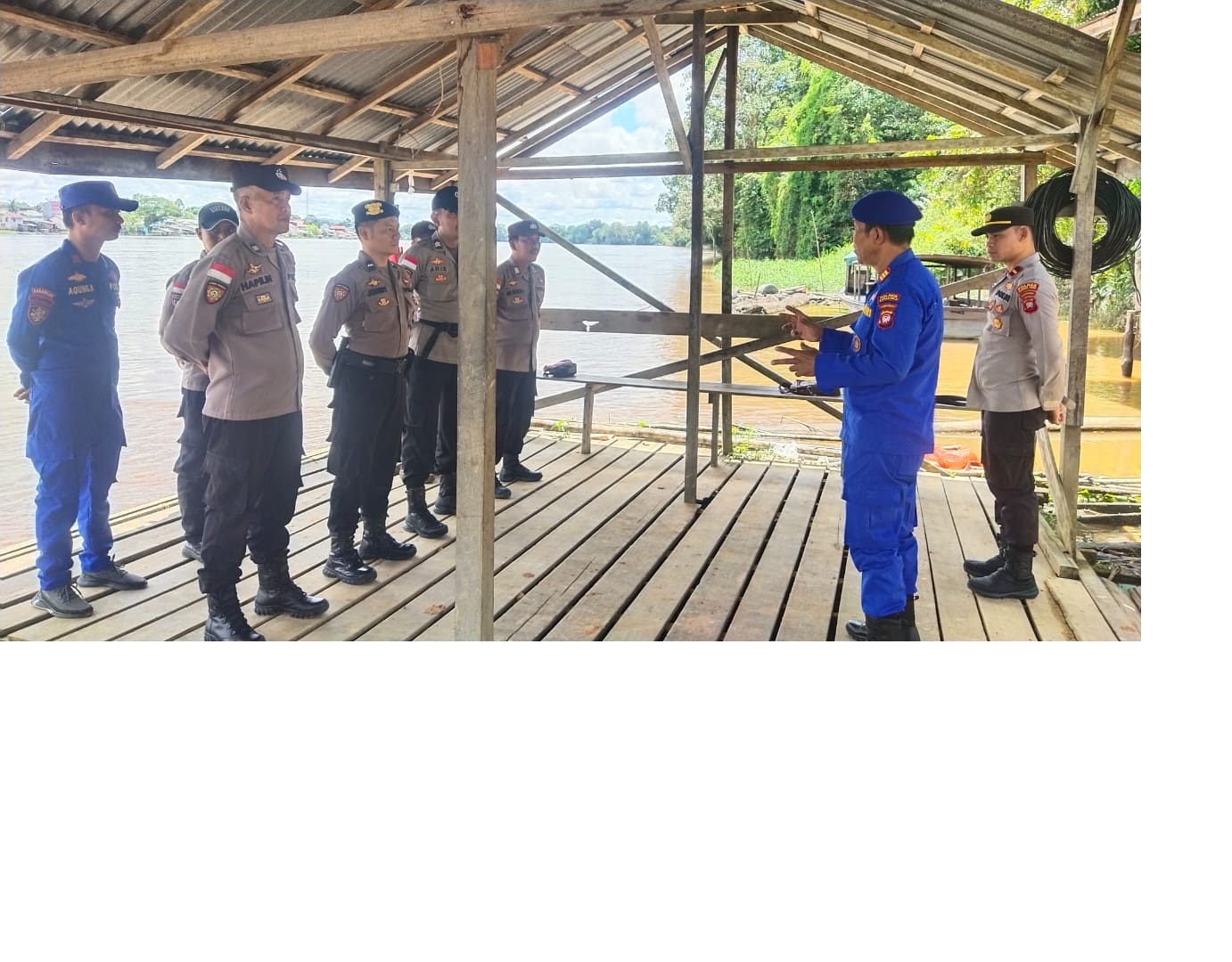 RUTIN: Patroli perairan yang dilakukan rutin Pol Air Polres Kapuas Hulu dalam melakukan penegakan hukum dan pencegahan PETI.